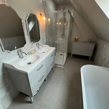 Cocon Familial Moderne Et Au Calme A 1h30 De Paris Holiday home Le Mesnil-Lieubray