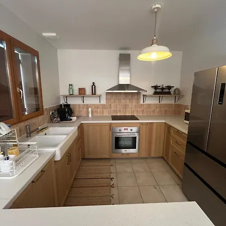 Holiday home Cocon Familial Moderne Et Au Calme A 1h30 De Paris *