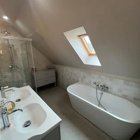 Cocon Familial Moderne Et Au Calme A 1h30 De Paris Holiday home Le Mesnil-Lieubray